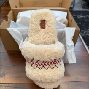UGG Natural Cozy Braid Slippers